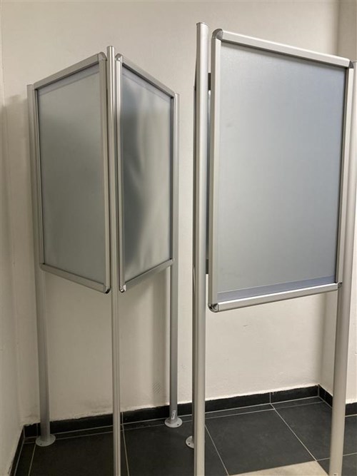 Trojstěnný panel